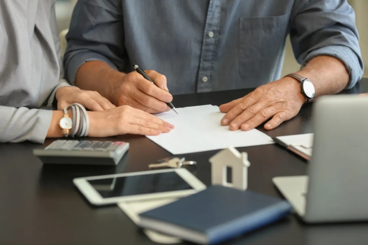 Ile wynosi prowizja biura nieruchomości? Sprawdź standardowe stawki